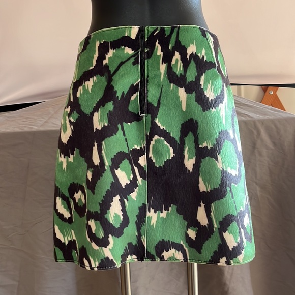 French Connection Leopard Moth mini skirt faux animal hair Astro Green size 10 - Picture 3 of 5
